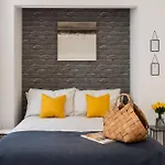 Central And Quirky Northern Quarter Flat, Manchester